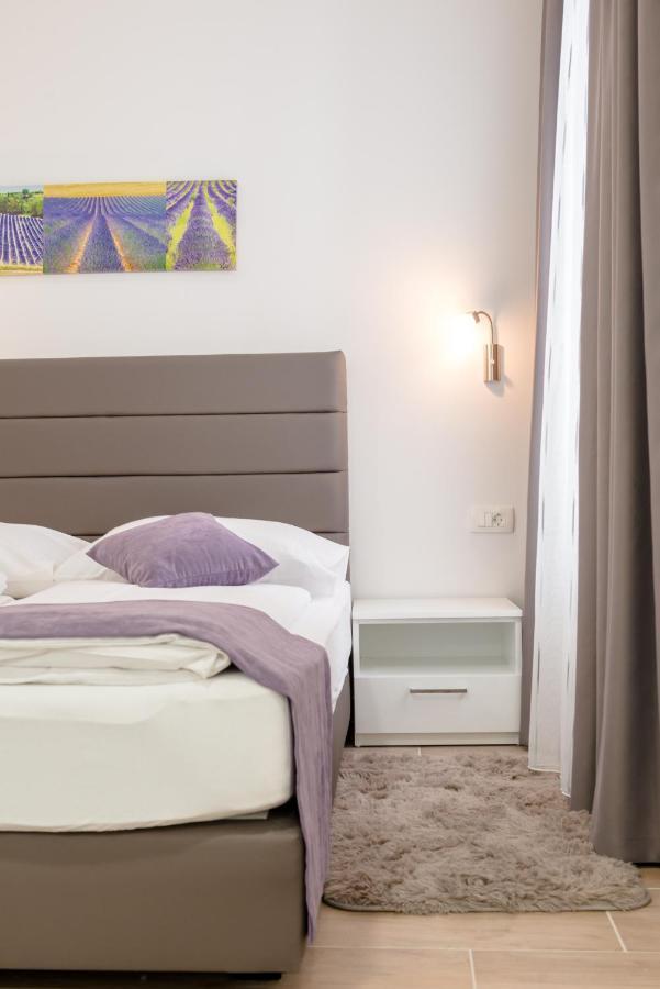 Apartments Villa Tudor 1 Хвар Екстериор снимка