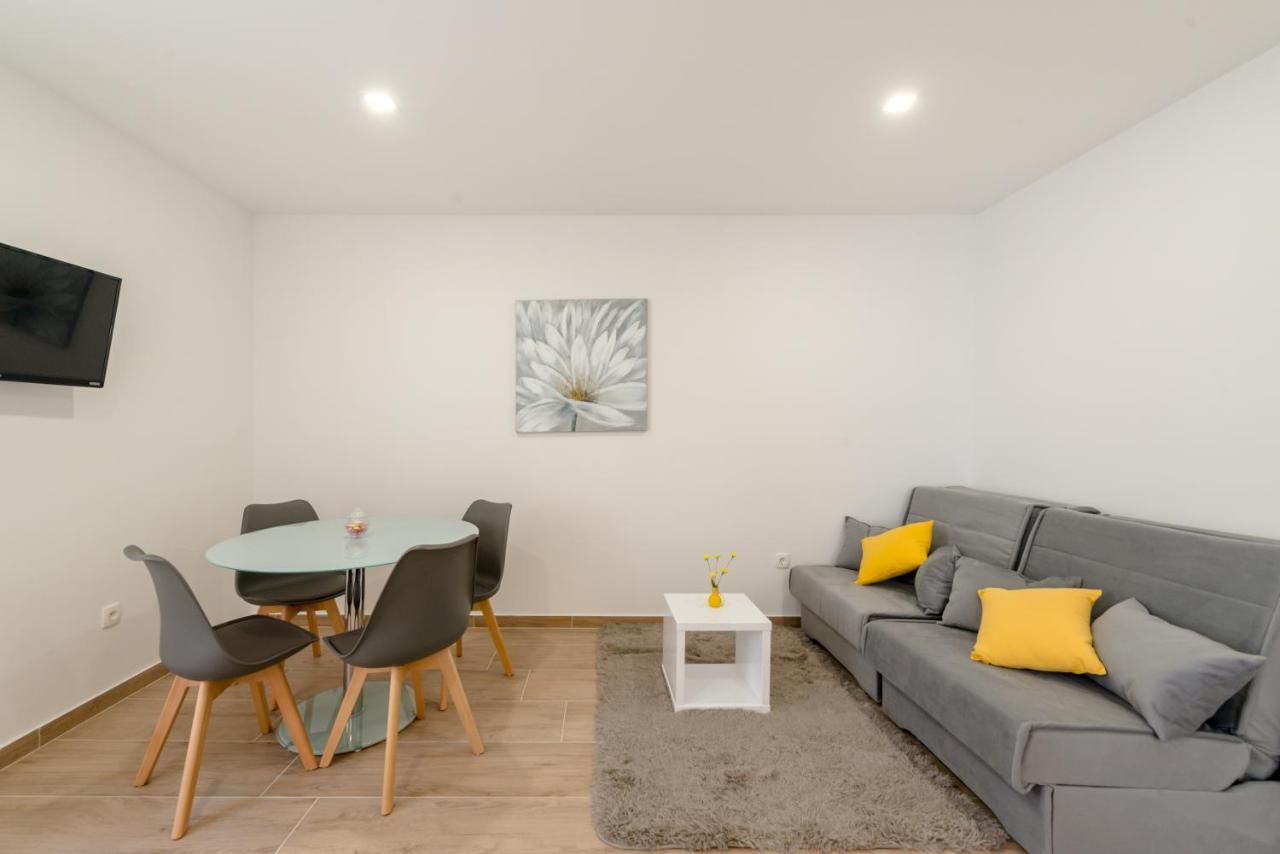 Apartments Villa Tudor 1 Хвар Екстериор снимка