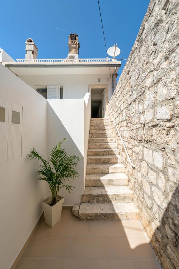 Apartments Villa Tudor 1 Хвар Екстериор снимка