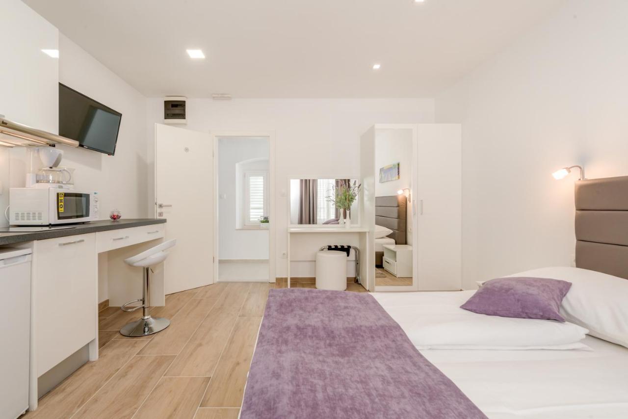 Apartments Villa Tudor 1 Хвар Екстериор снимка