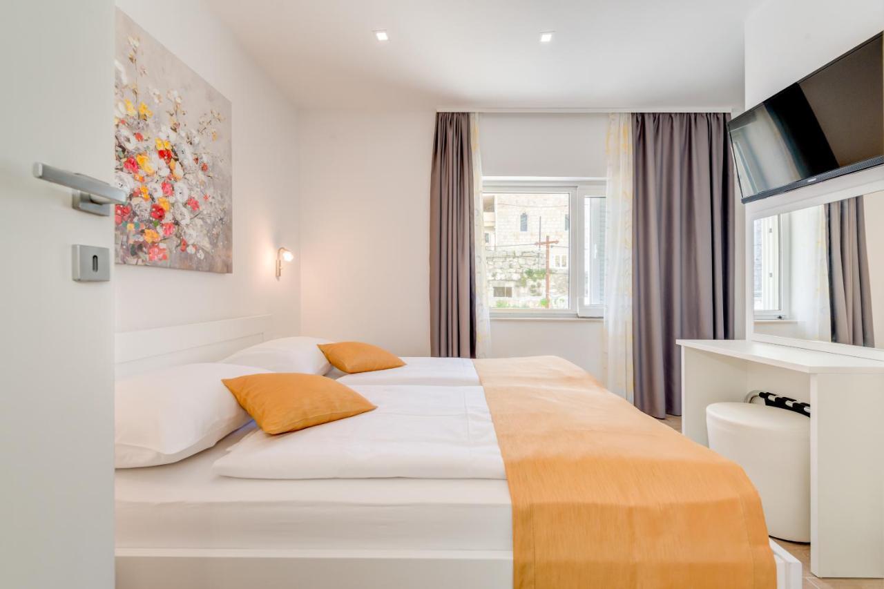 Apartments Villa Tudor 1 Хвар Екстериор снимка