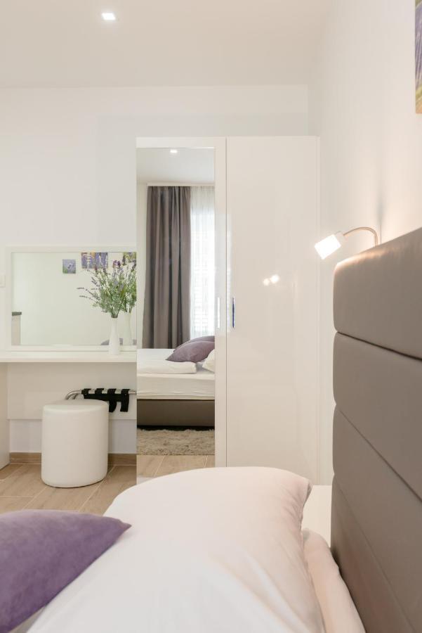 Apartments Villa Tudor 1 Хвар Екстериор снимка