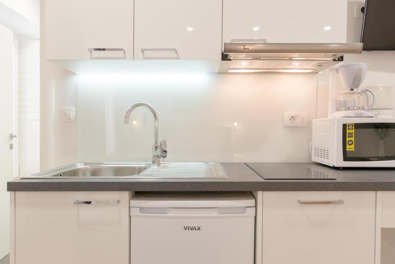 Apartments Villa Tudor 1 Хвар Екстериор снимка